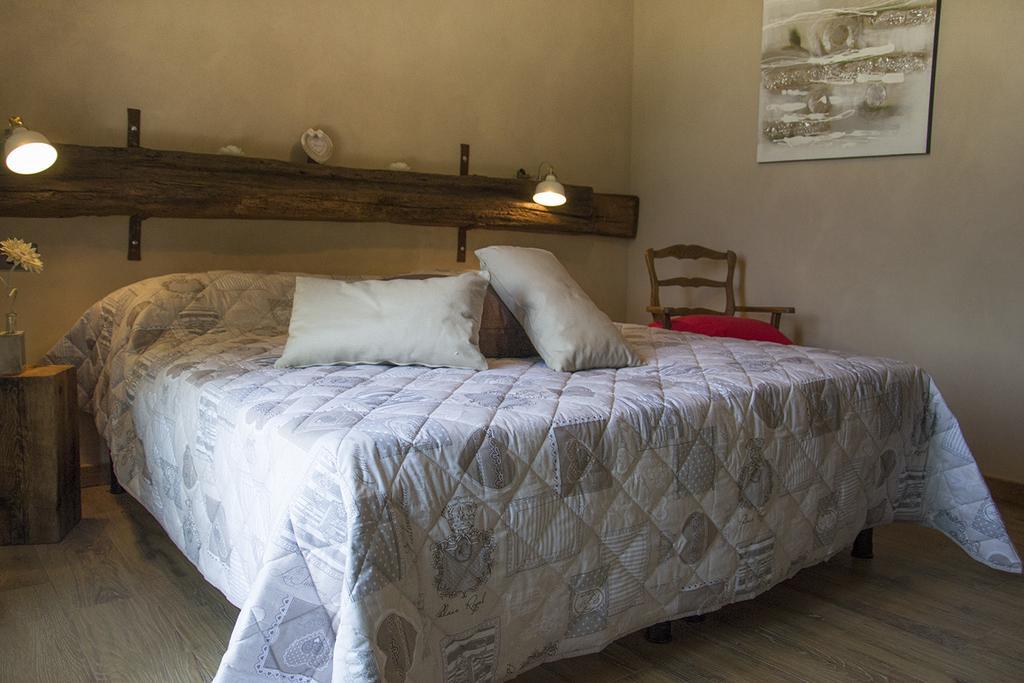 Villa Laura Castellinaldo Pokoj fotografie